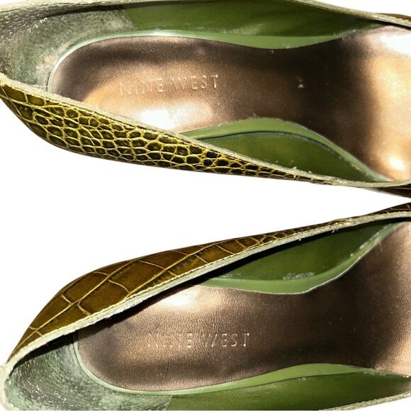 Nine West Women’s 7 1/2 Green Heels Dark Green Reptile Look Leather heel - Picture 4 of 10
